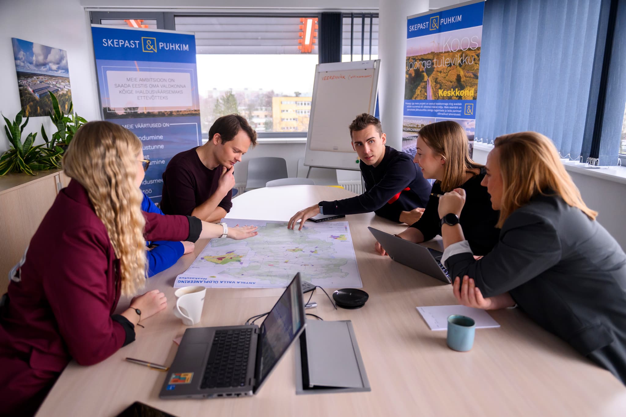 Pievienojies mūsu ekspertu pulkam